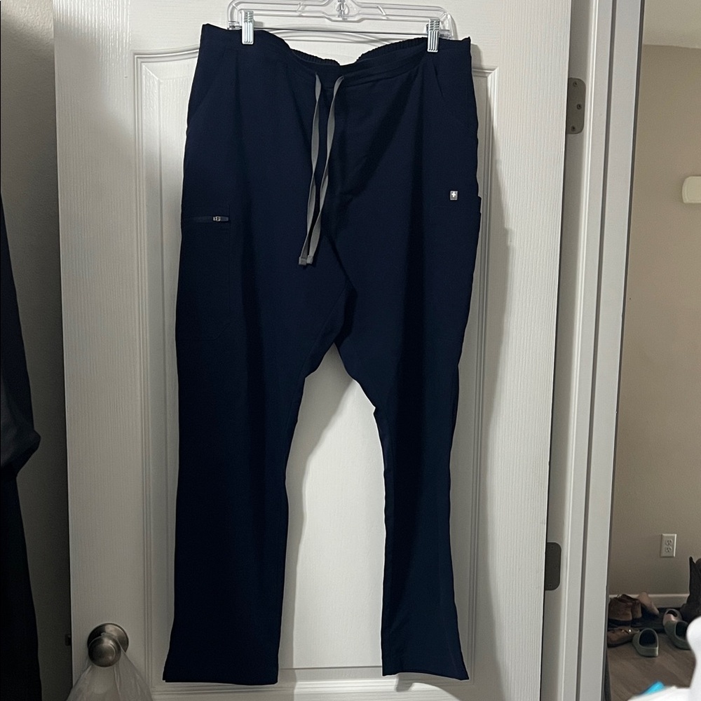 Figs Yola skinny scrub bottoms